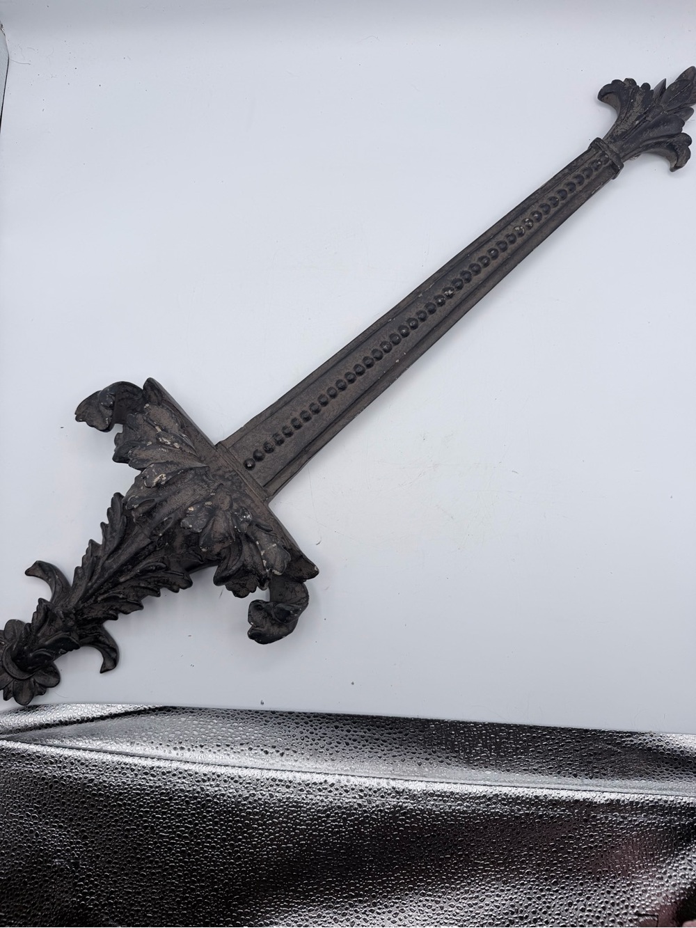 Regency Vintage Gilt Acanthus Leaf Wall Bracket/ Plate or Picture Mount 27”